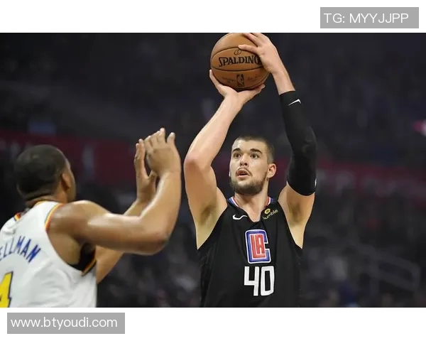 快船惨败太阳!祖巴茨暴走空砍,3配角稳健,5老将引发球队崩盘! 快船惨败太阳!祖巴茨暴走空砍,3配角稳健,5老将引发球队崩盘!